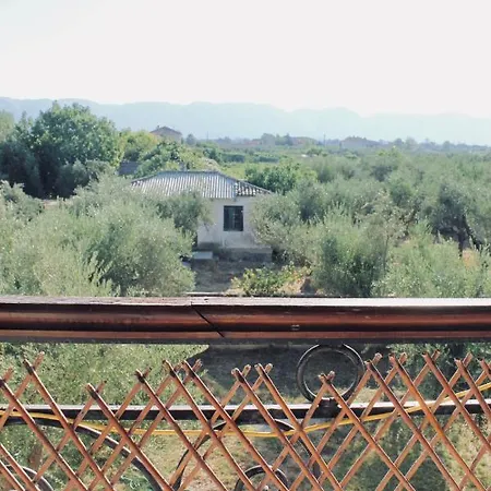 Cheerfully Villa Koukounariá